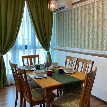 8Pax Cozy Home Stay Jazz Suites 1 Vivacity Kuching Sarawak 3Br Exteriér fotografie